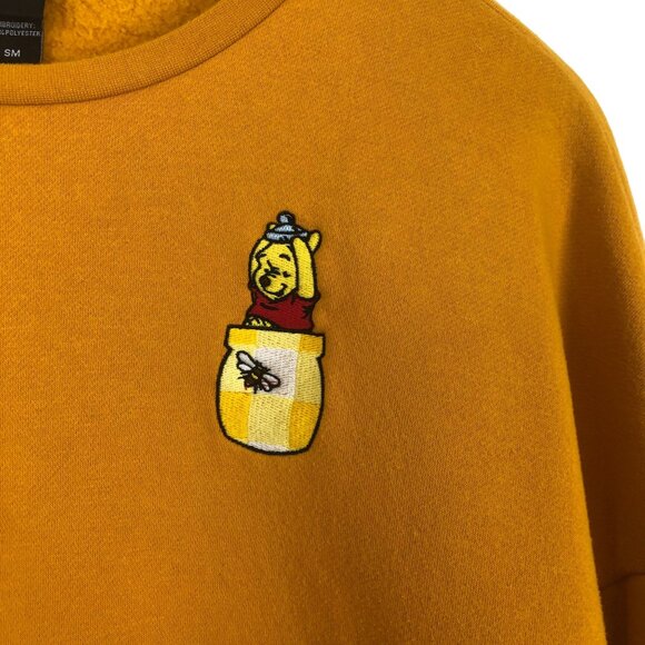 Disney Winnie The Pooh Floral Embroidered Sweatshirt Sz Small Yellow Daisies Bee - Picture 3 of 8